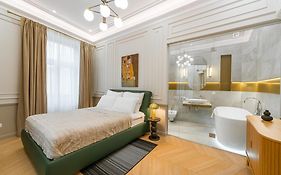 Isac Residence